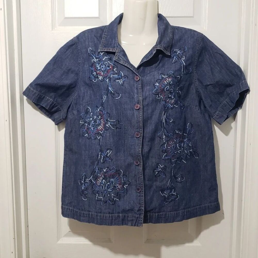 VTG Koret | Blue Denim Embroidered Chambray Button-Down Shirt | Womens Large